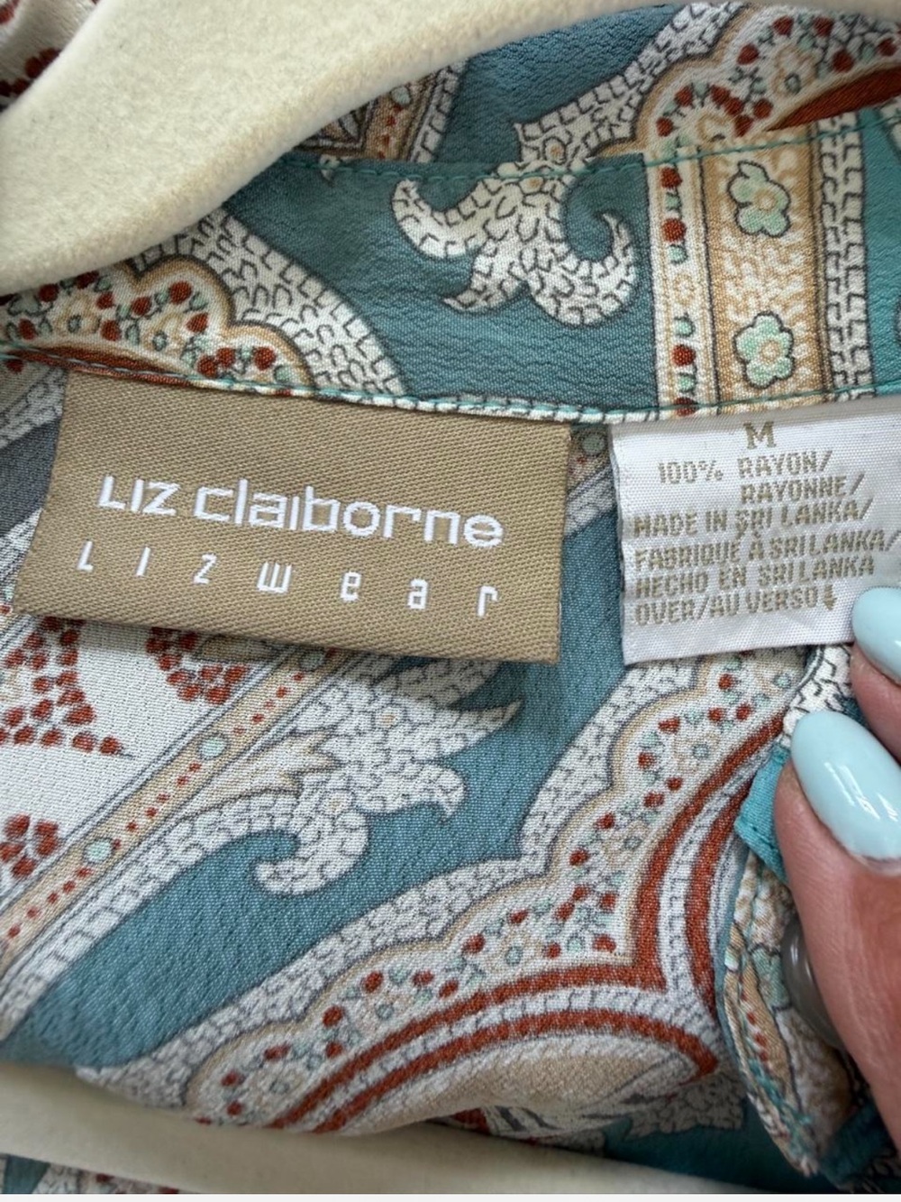 Vintage Liz Claiborne Lizwear Paisley Print Button Down Shirt Medium 100% Rayon - Picture 5 of 7